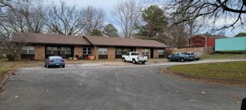 featured image of 550 W 3rd St