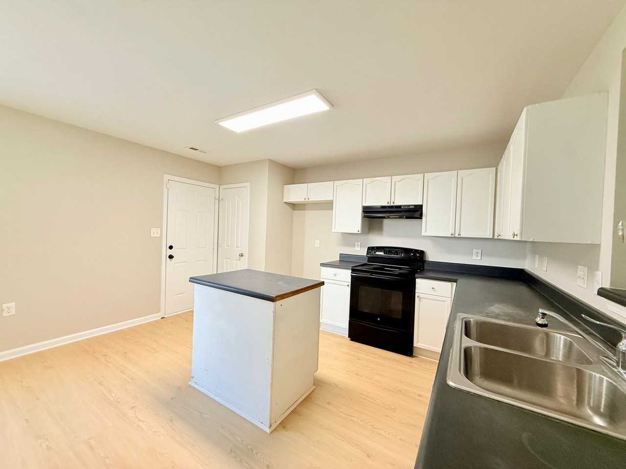 2219 Gooseberry Rd - Photo 4 of 12