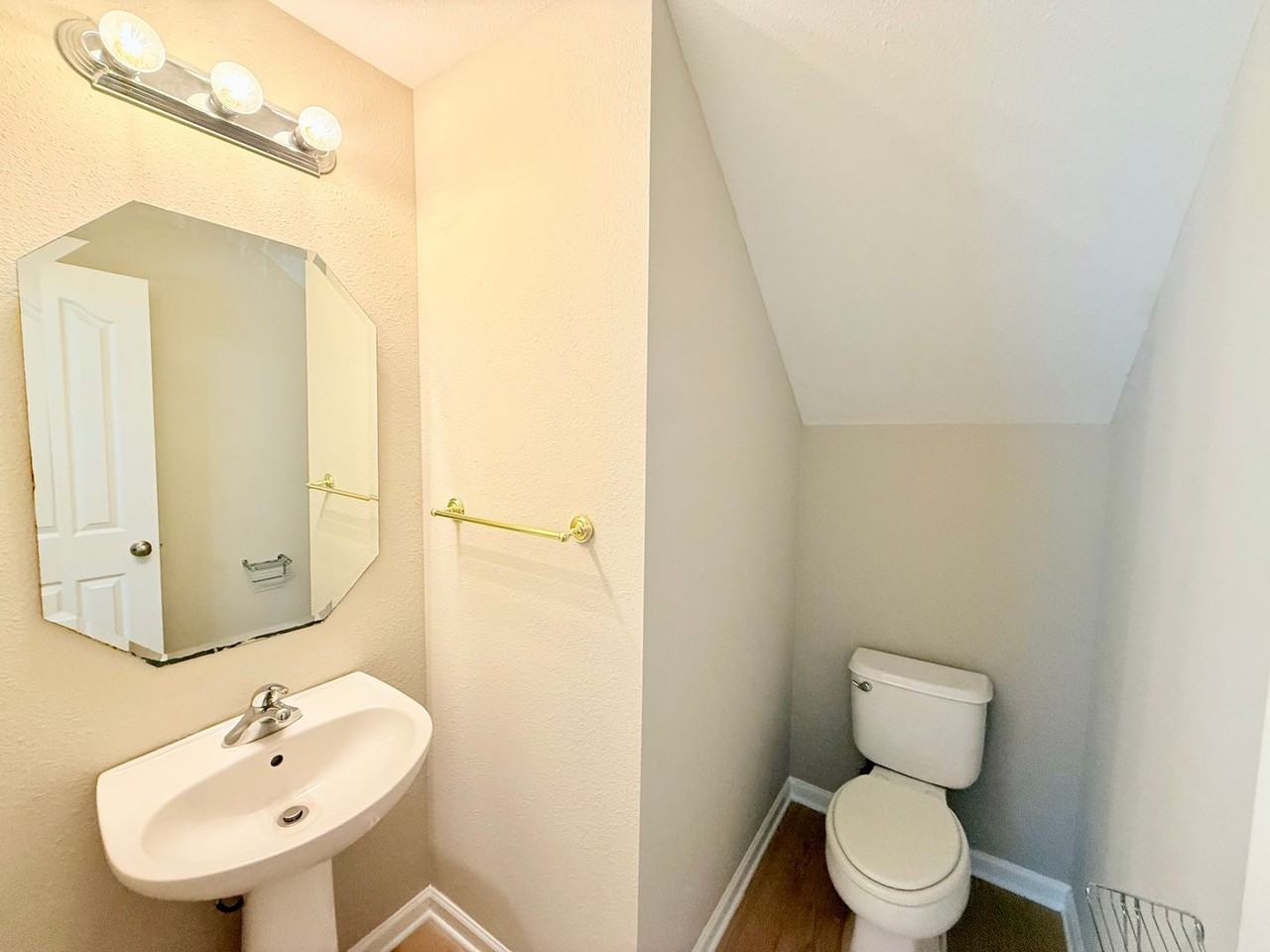 2219 Gooseberry Rd - Photo 6 of 12