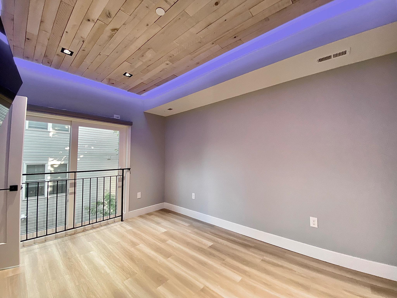 1811 N Willington St - Photo 5 of 28