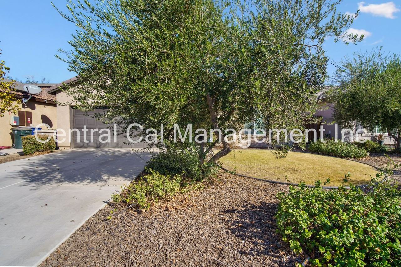 5600 Beacon Ridge Ct - Photo 3 of 24