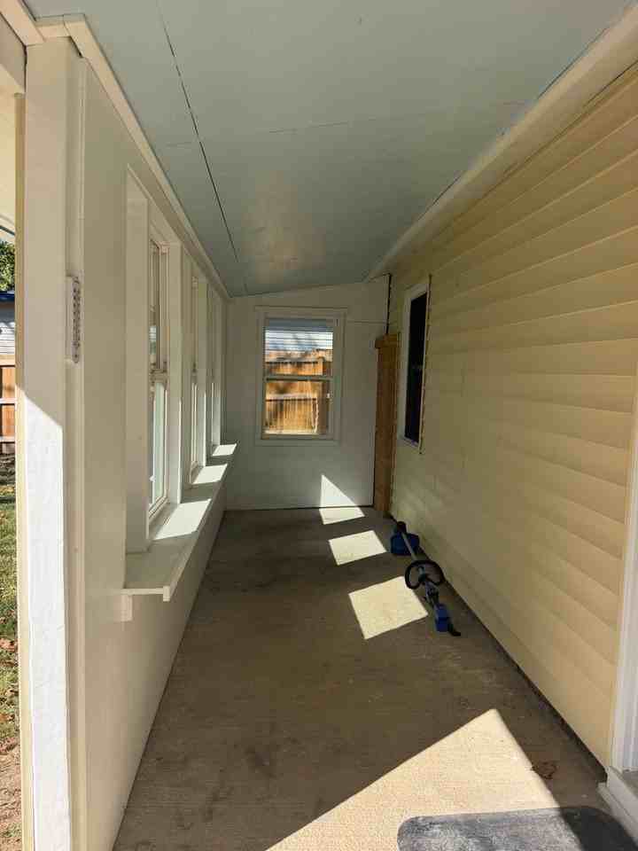 15775 Hallmark Ln - Photo 3 of 17