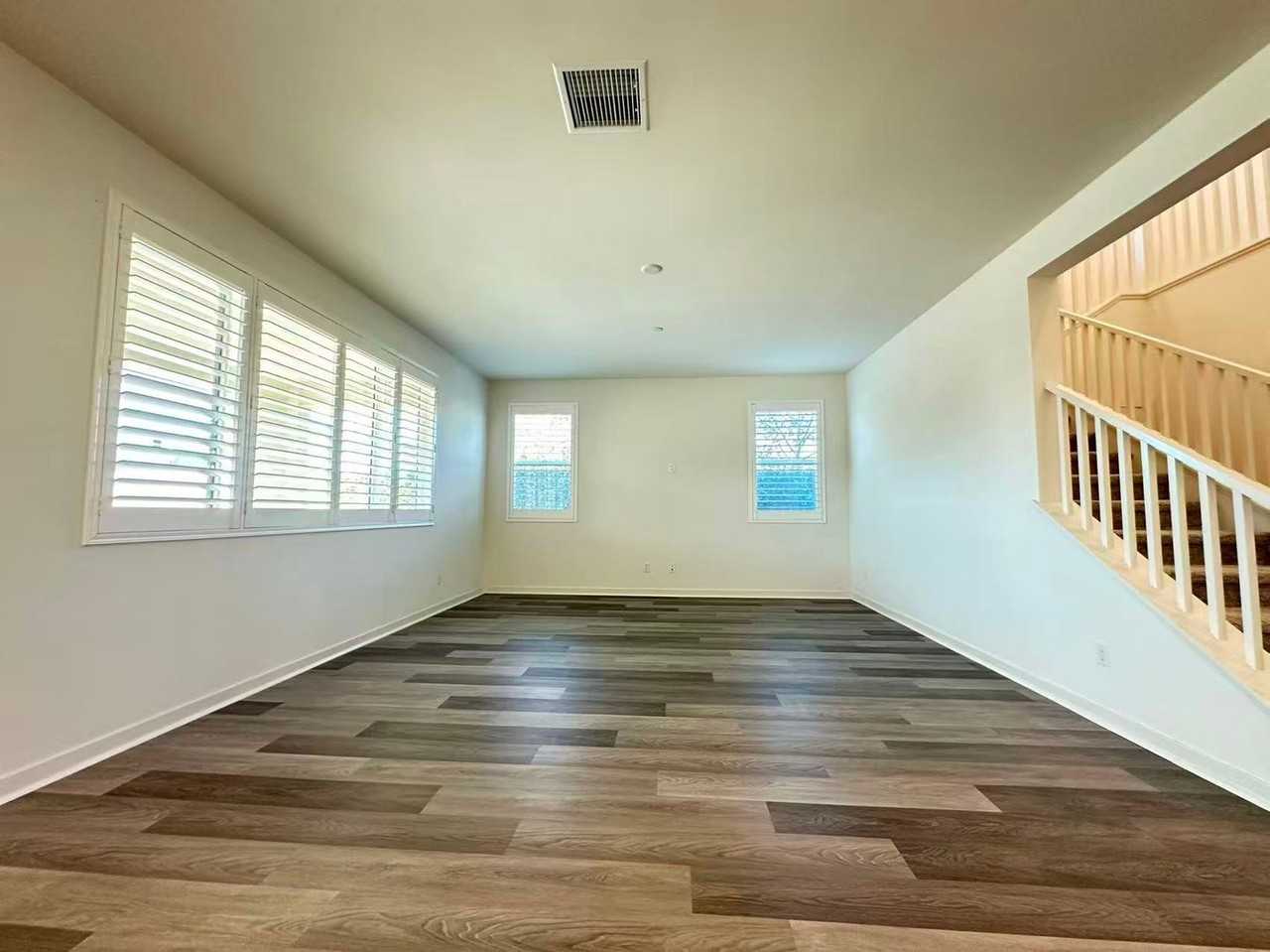2622 E Scarlett Ln - Photo 3 of 22