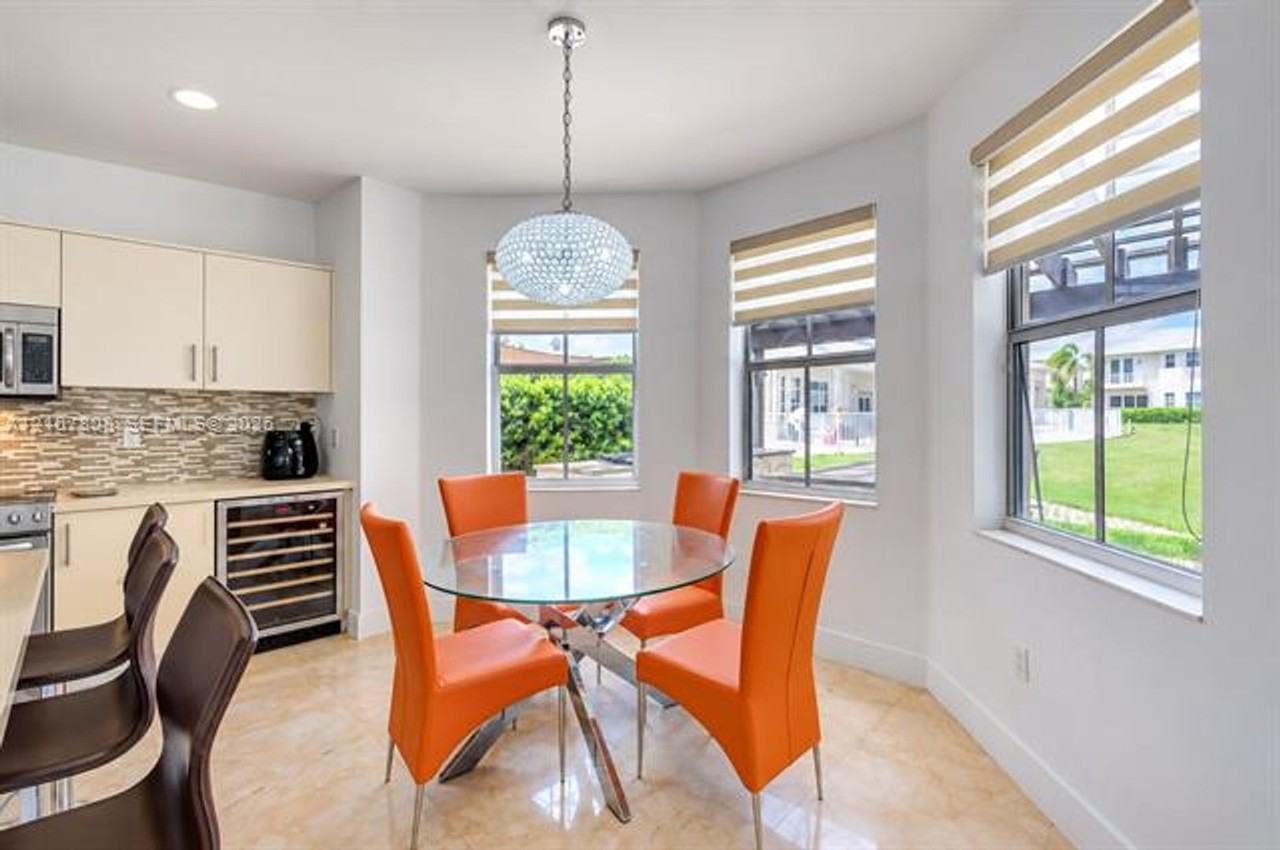 10555 Nw 69th Ter #0 - Photo 3 of 4