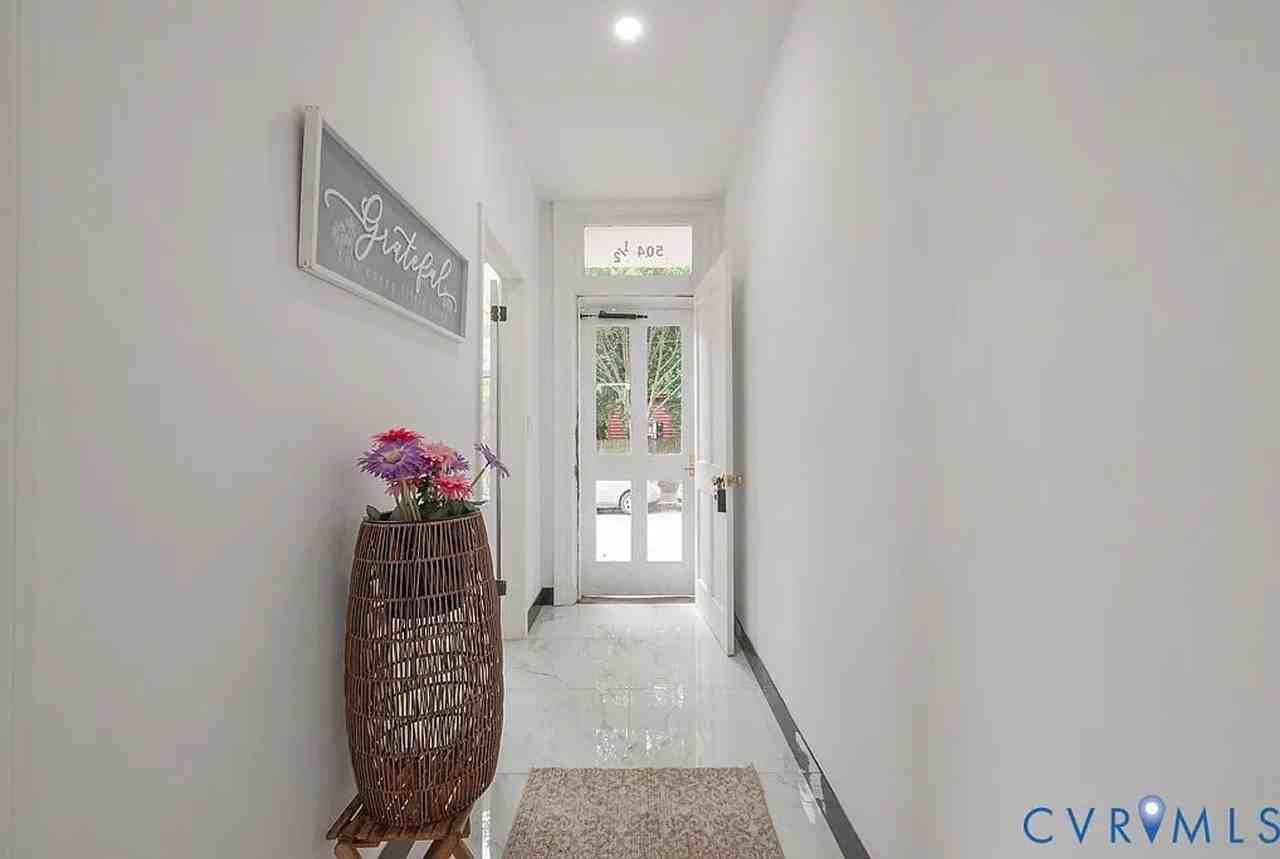 504 1/2 St James St #1 - Photo 5 of 5