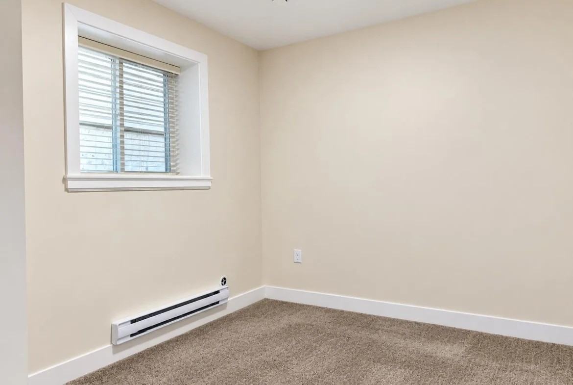 3387 Darwin Avenue - Photo 4 of 15