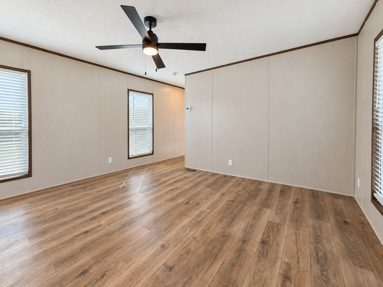 709 N Collins Fwy #3 - Photo 3 of 28