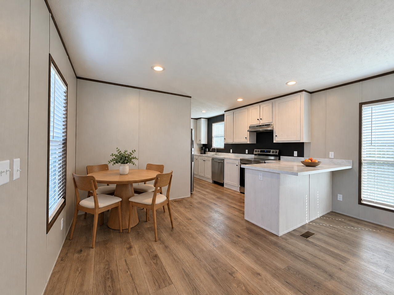 709 N Collins Fwy #3 - Photo 6 of 28