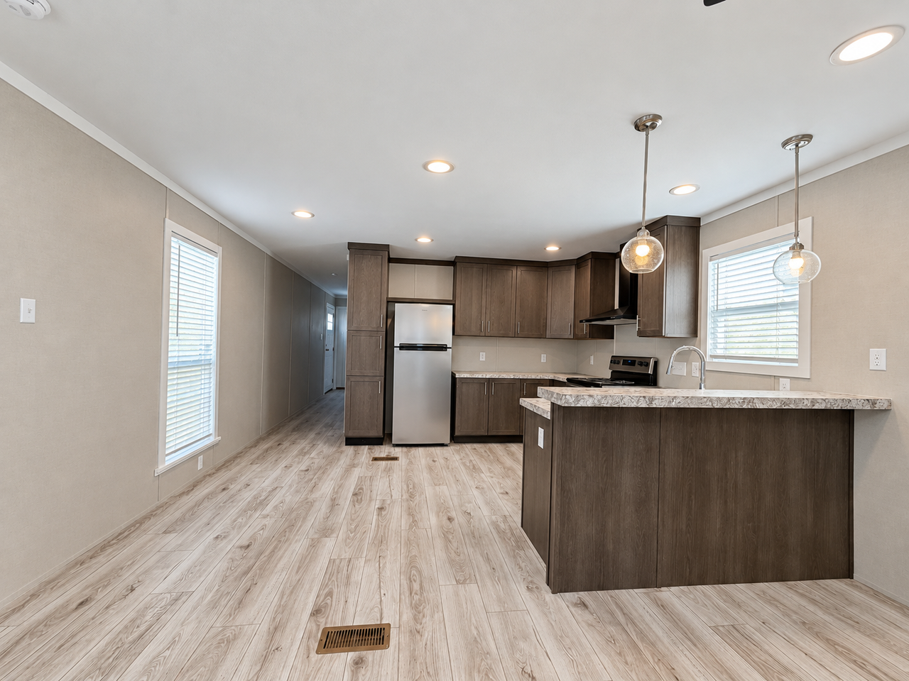 709 N Collins Fwy #39 - Photo 6 of 21