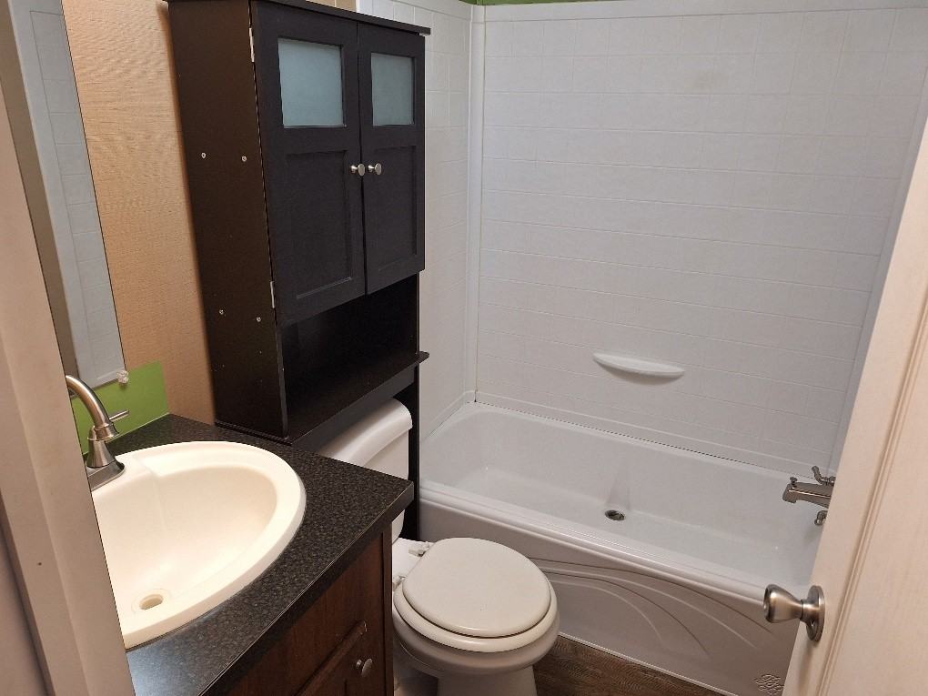 420 White Pine Blvd #19 - Photo 2 of 33