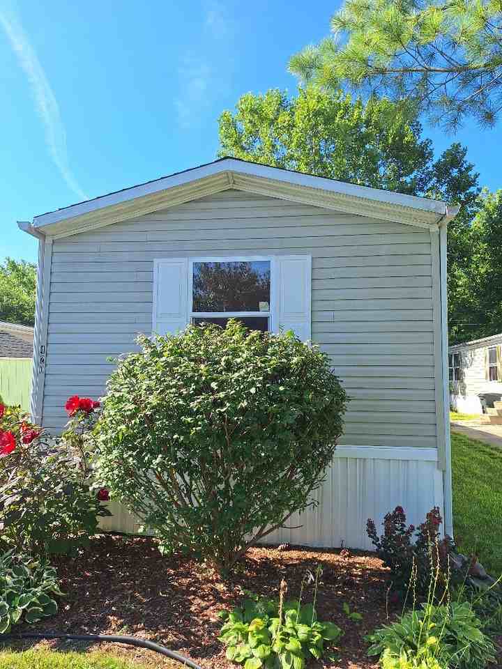 420 White Pine Blvd #19 - Photo 6 of 33