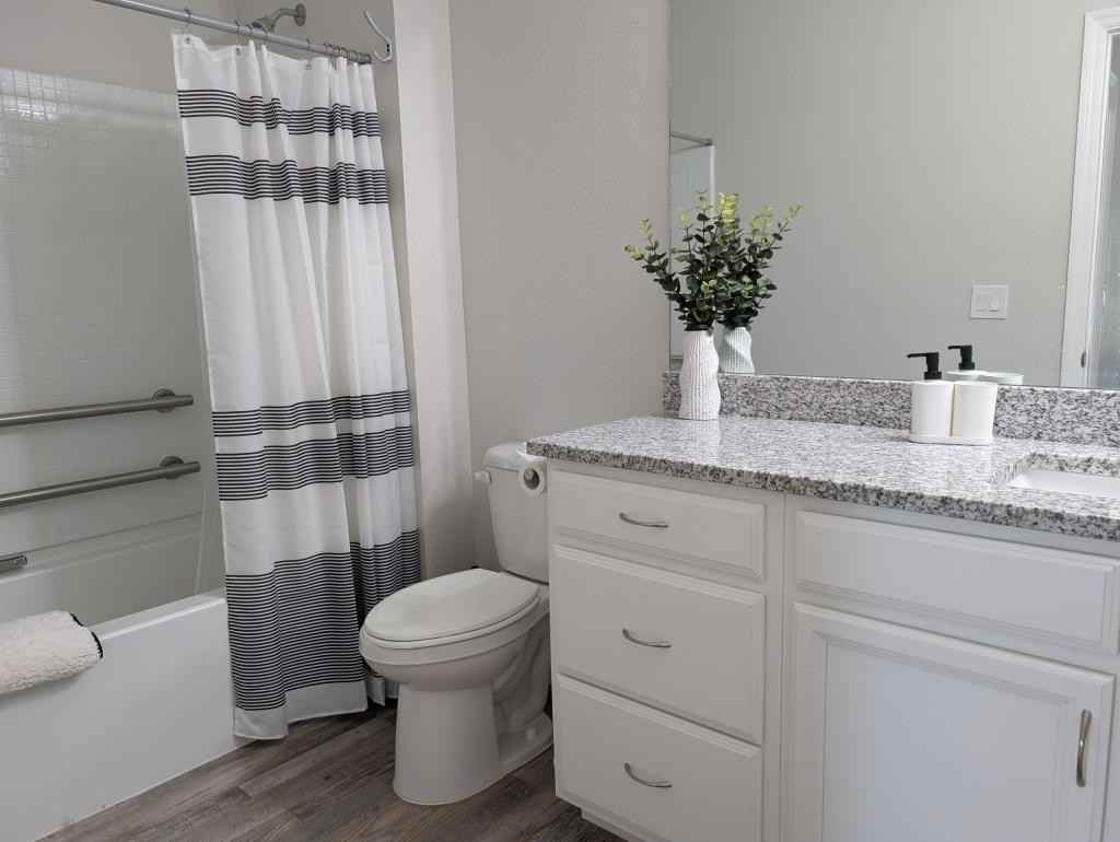 14522 N Nebraska Ave - Photo 5 of 11