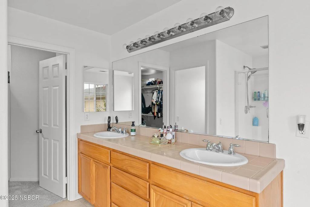 217 Gilea Ct - Photo 7 of 19
