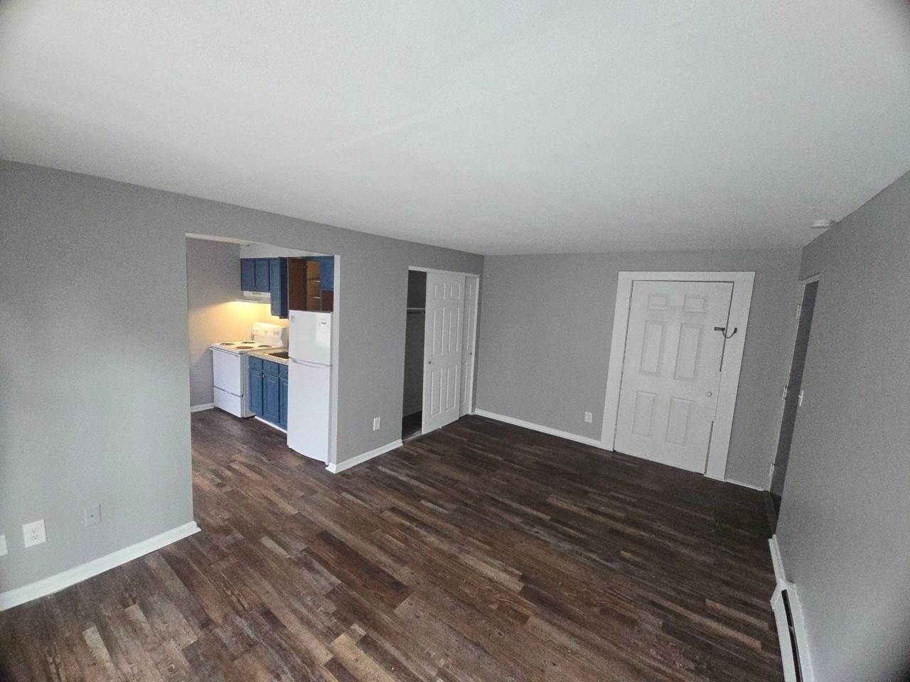 125 Starling Road - Photo 3 of 18