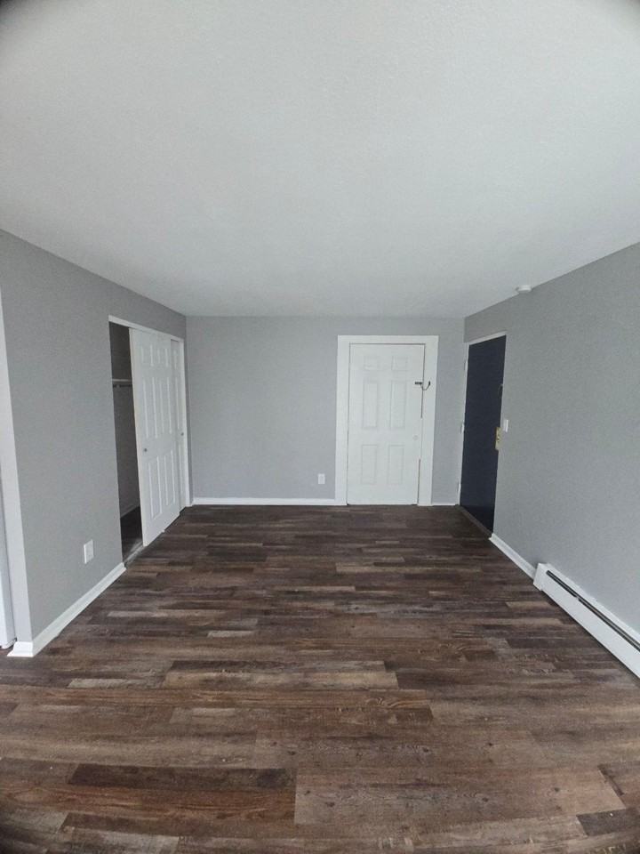 125 Starling Road - Photo 4 of 18