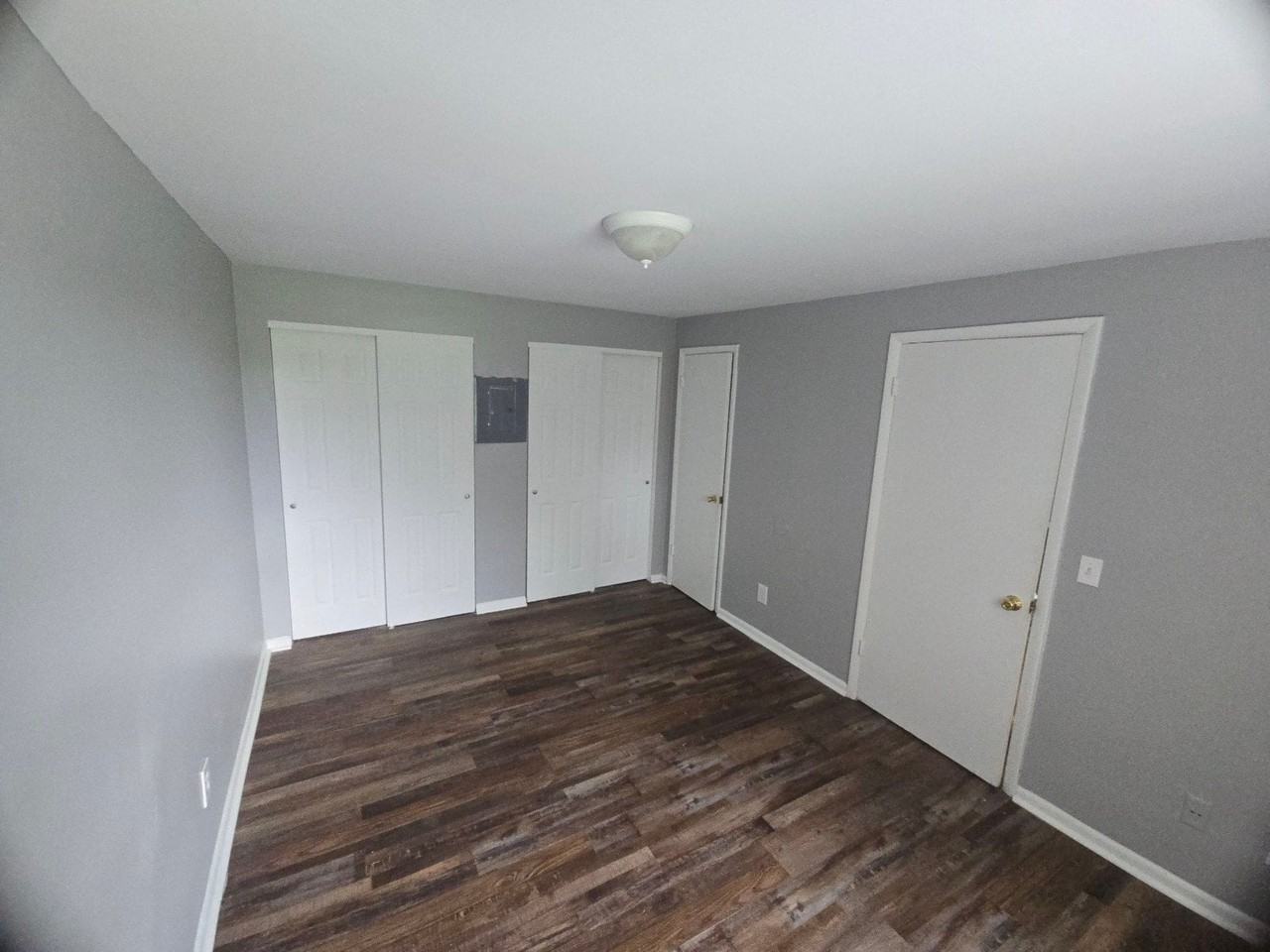 125 Starling Road - Photo 7 of 18