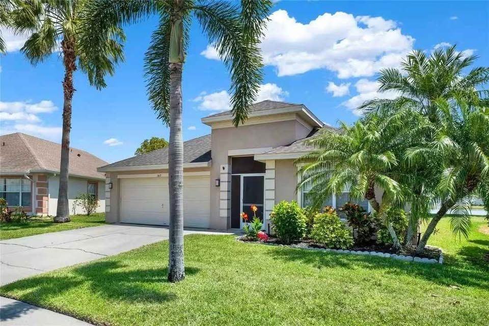 2817 Maguire Dr - Photo 2 of 29
