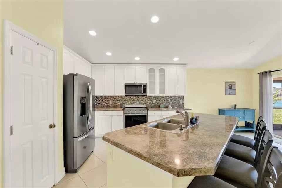 2817 Maguire Dr - Photo 7 of 29