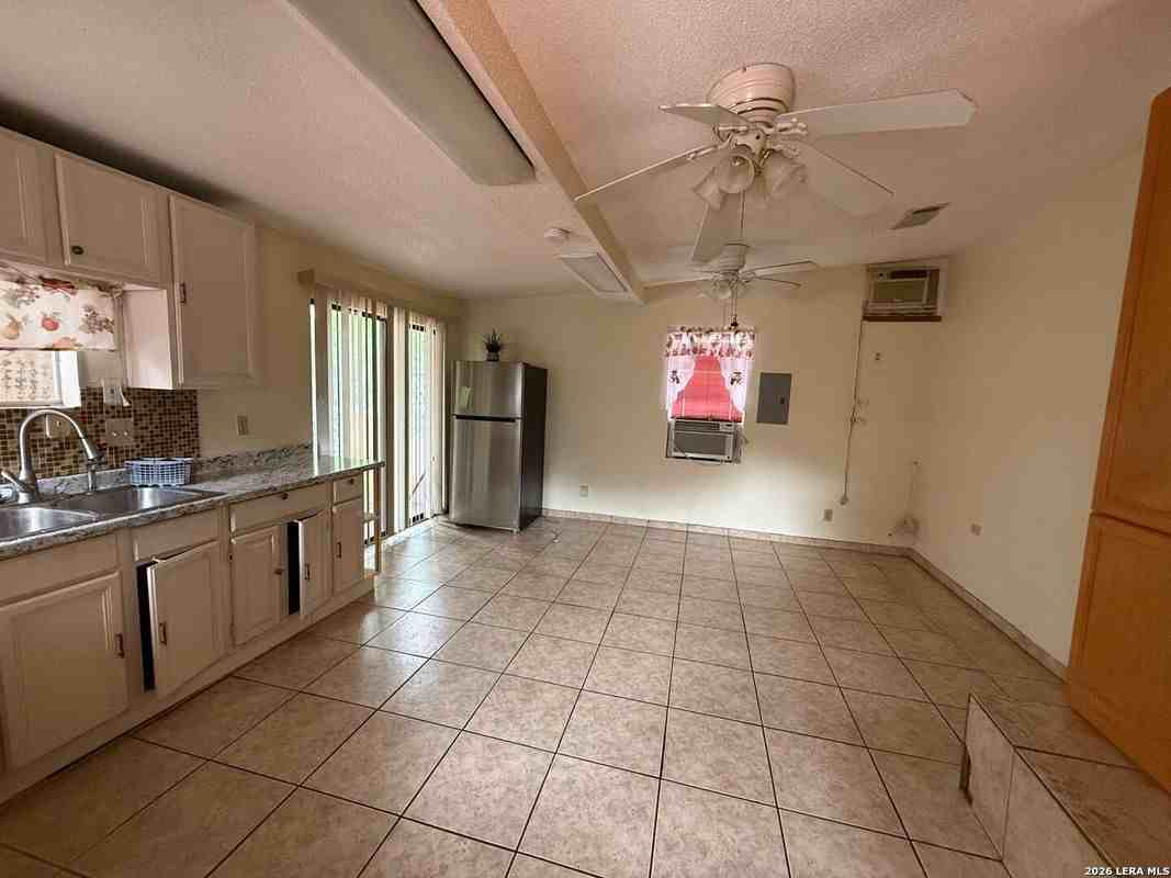 122 Tipton Ave - Photo 6 of 6