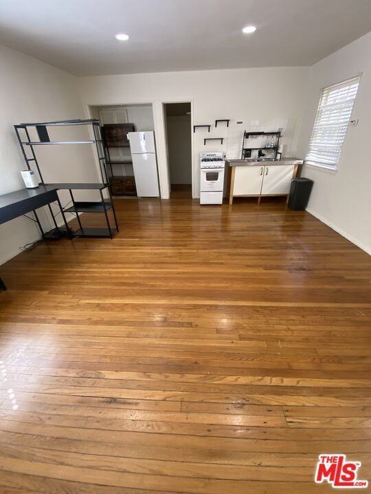 1238 S Beverly Glen Blvd ##2 - Photo 4 of 16