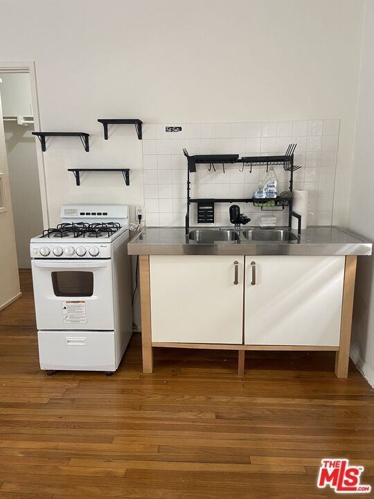 1238 S Beverly Glen Blvd ##2 - Photo 5 of 16