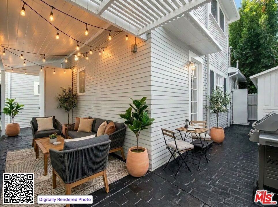1546 N St Andrews Pl - Photo 2 of 13