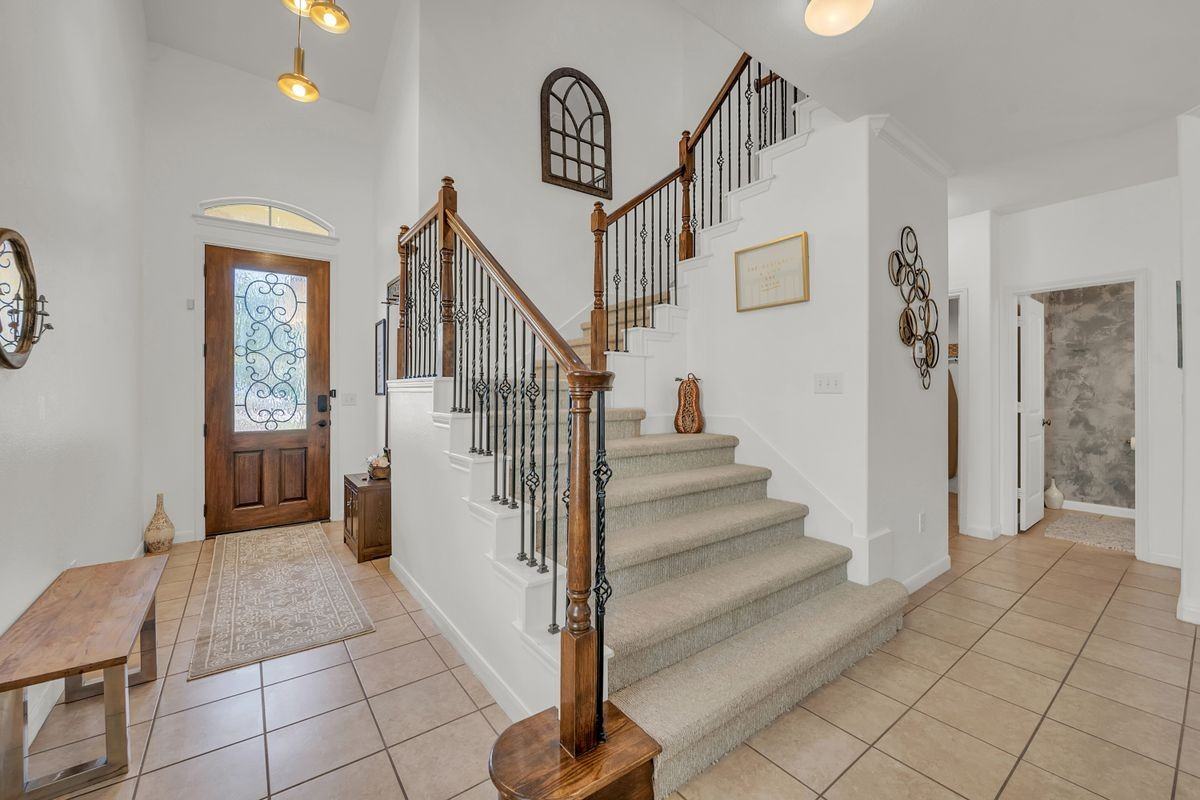 520 S Meadowlark St ##B - Photo 6 of 7