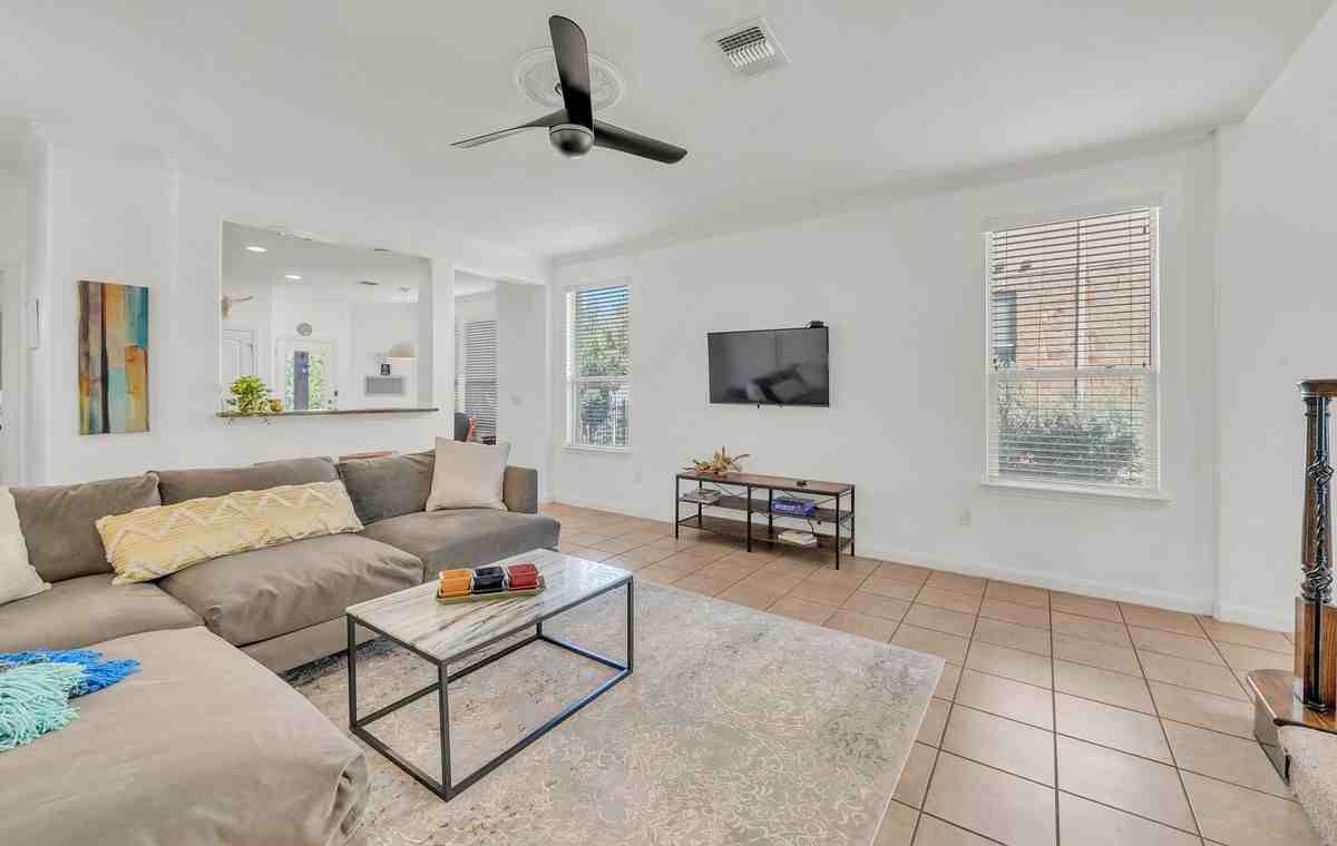 520 S Meadowlark St ##B - Photo 7 of 7