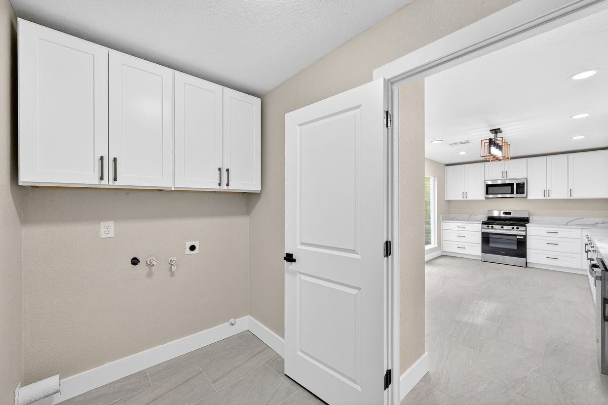 12303 Shelwick Dr - Photo 4 of 23