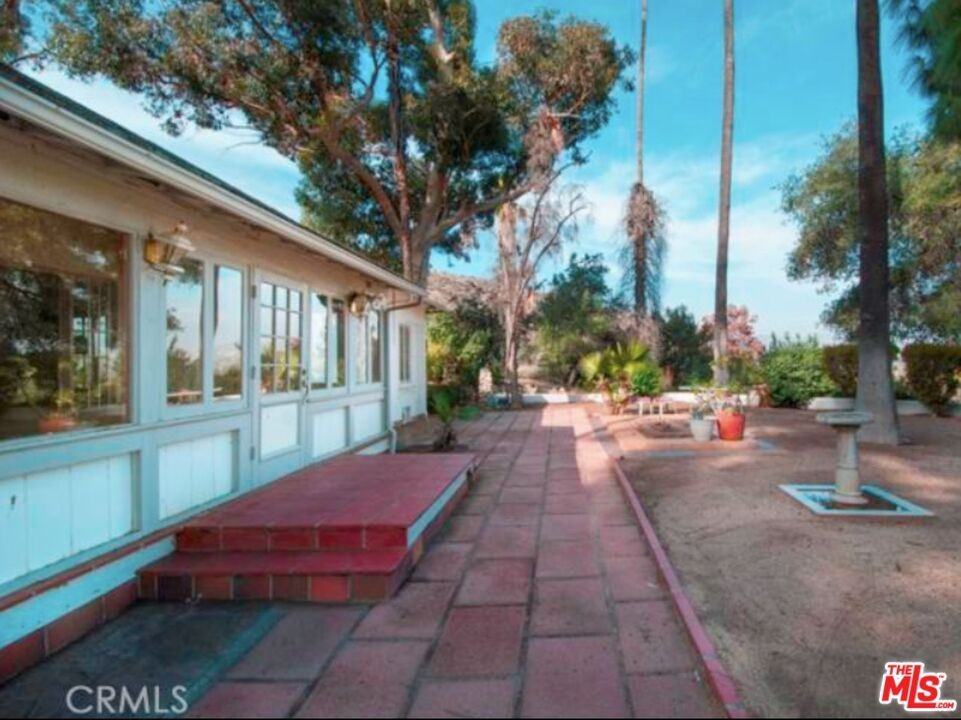 33368 Macy St - Photo 4 of 35