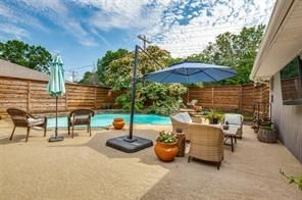 featured image of 9421 Meadowknoll Dr