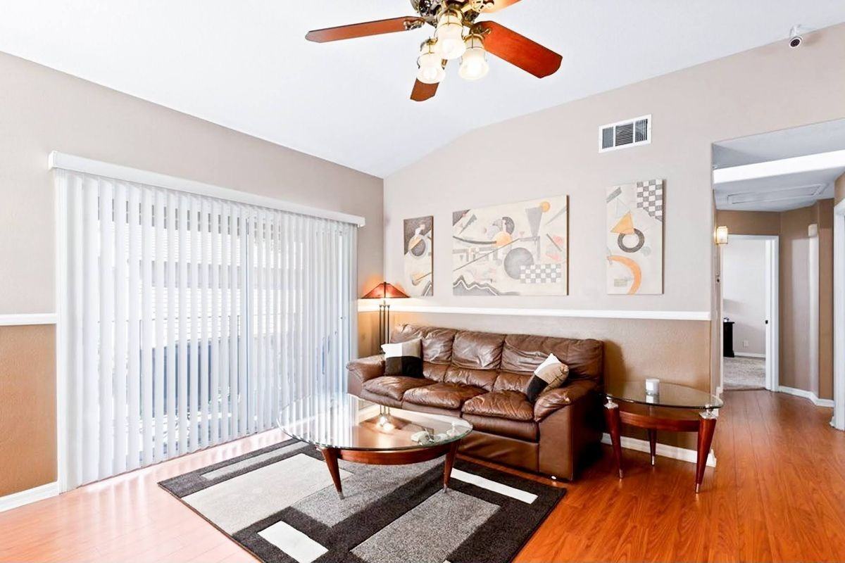 8060 E Goldenrod Ln - Photo 3 of 22