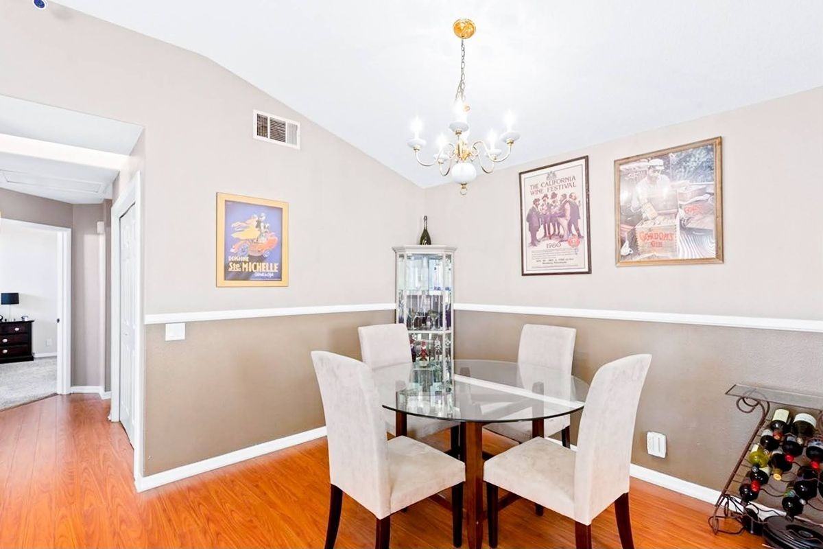 8060 E Goldenrod Ln - Photo 4 of 22