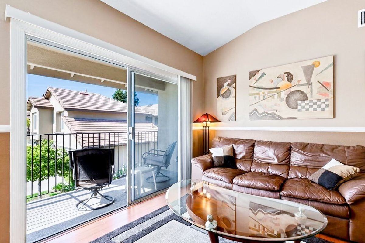 8060 E Goldenrod Ln - Photo 6 of 22