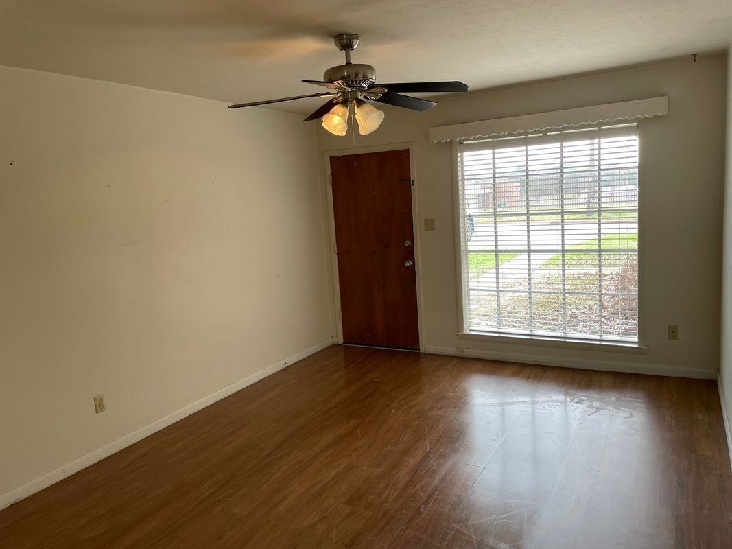 409 Royal St - Photo 2 of 6