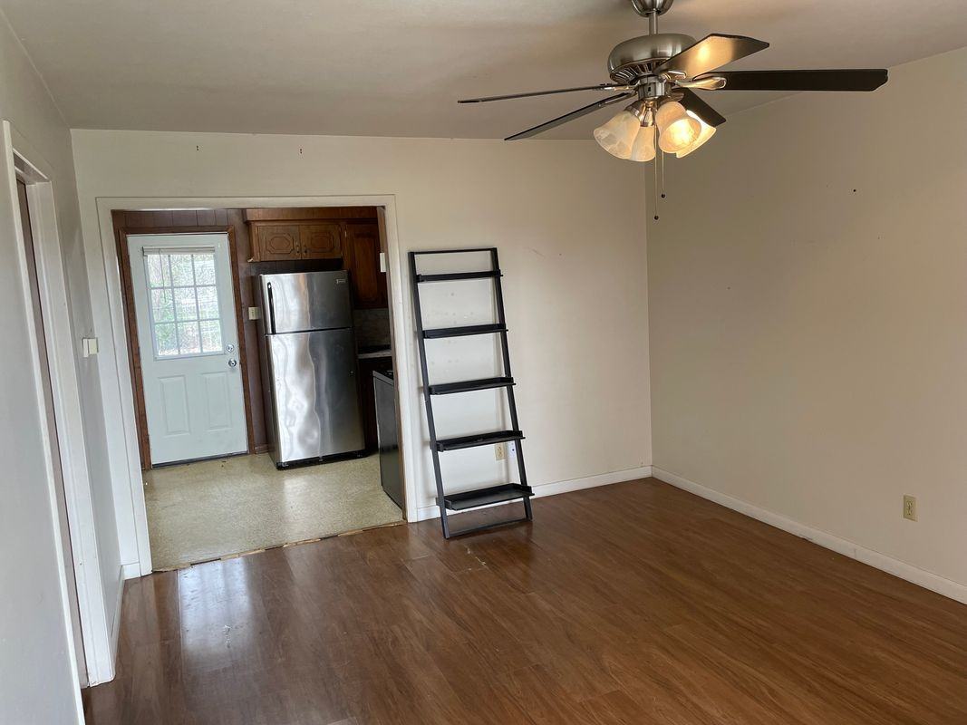 409 Royal St - Photo 4 of 6