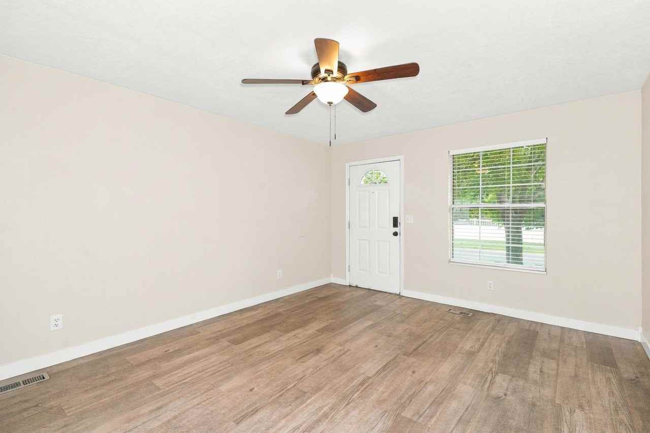 1727 Nw #1727 - Photo 3 of 21