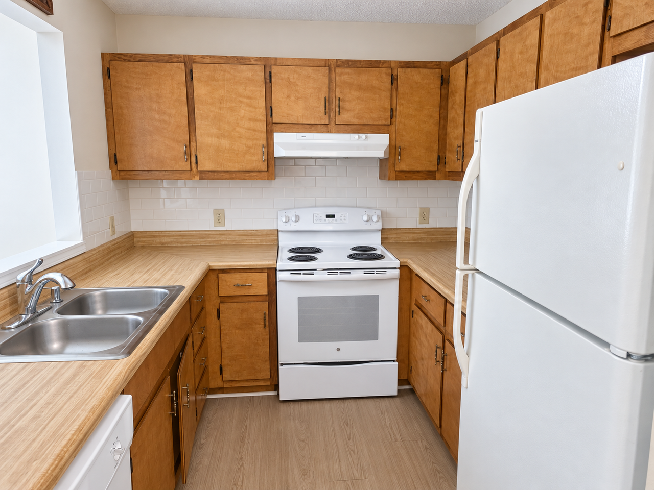 82 Churchill Dr #B - Photo 2 of 8