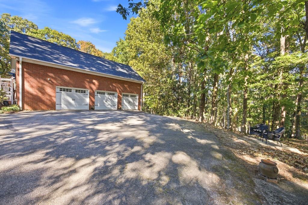 2515 Rock Springs Rd #A - Photo 3 of 18