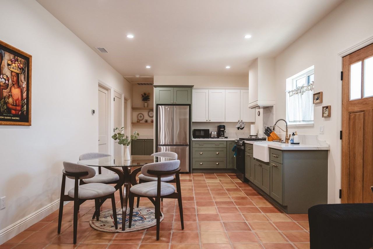 613 W Olive Ave #1 - Photo 5 of 17