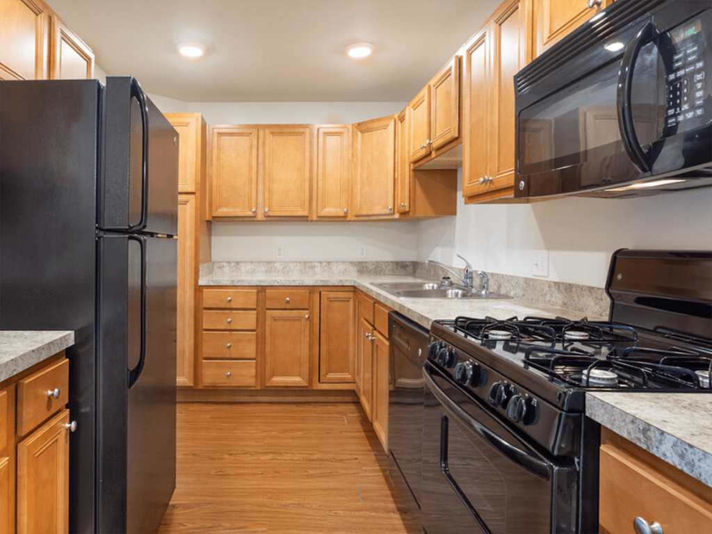 River Pointe Apartments - Photo 2 of 8