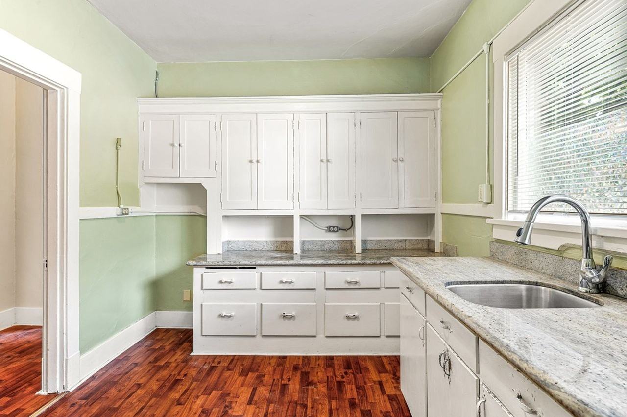 Uptowner Apartments - Photo 6 of 23