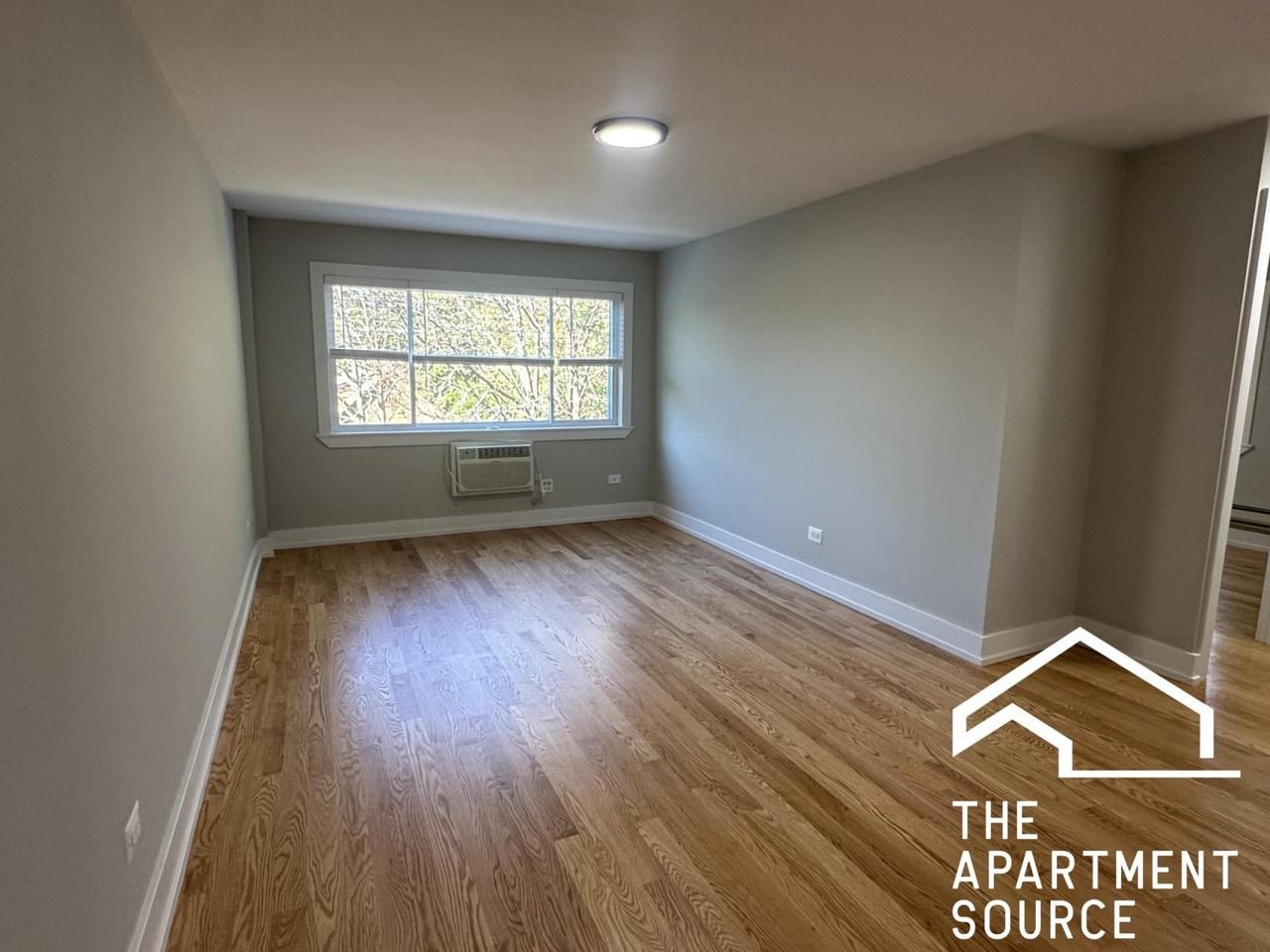 696 Elm Pl #302 - Photo 3 of 13