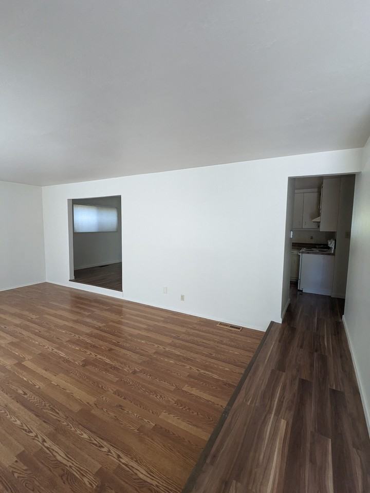 806 Gromo Ct - Photo 7 of 33