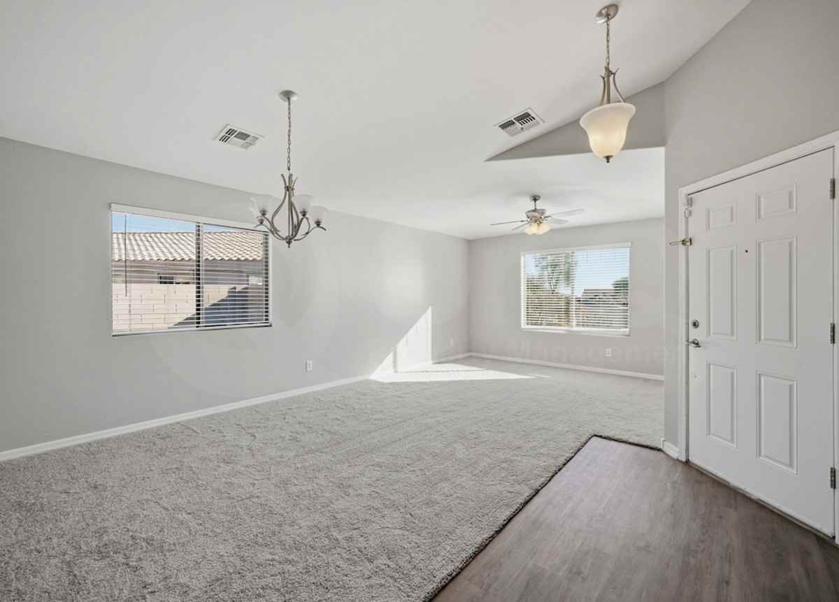 540 E Settlers Trl - Photo 5 of 32