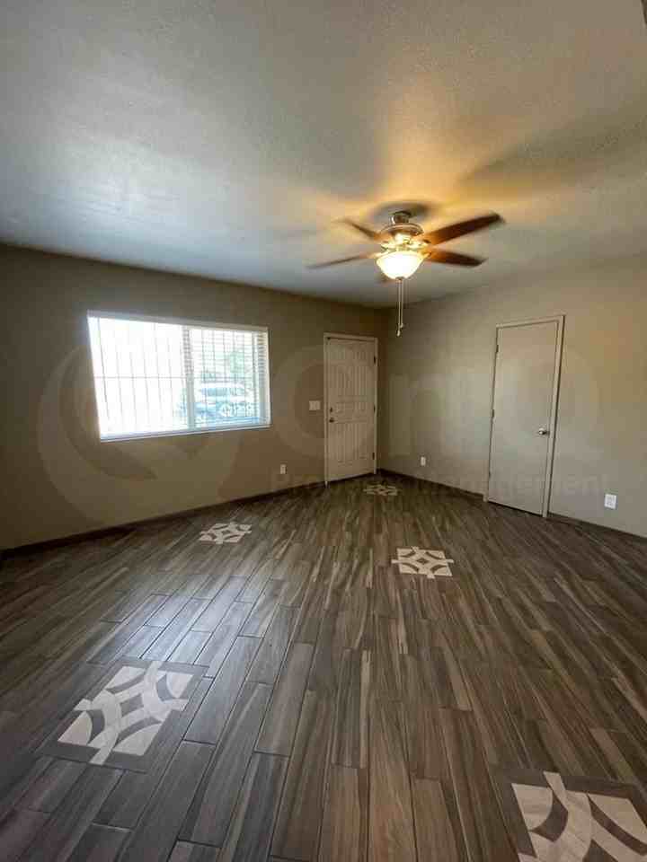 2831 N Fontana Ave - Photo 7 of 13