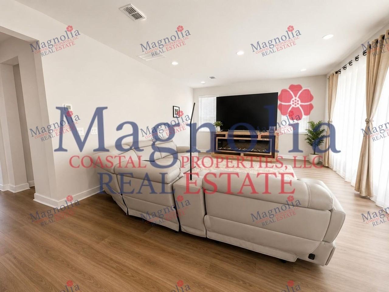 136 Mage St - Photo 4 of 28