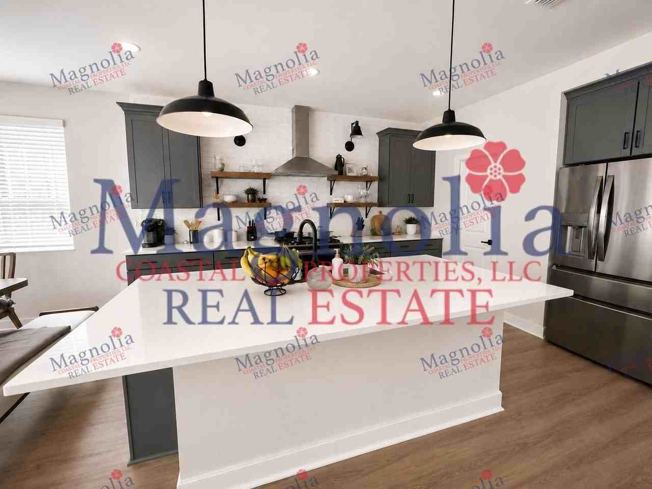 136 Mage St - Photo 5 of 28