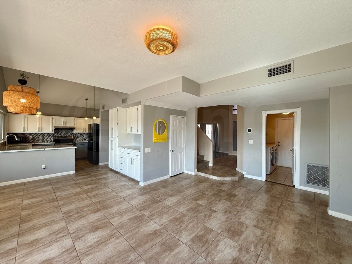 10859 E Becker Ln - Photo 6 of 24