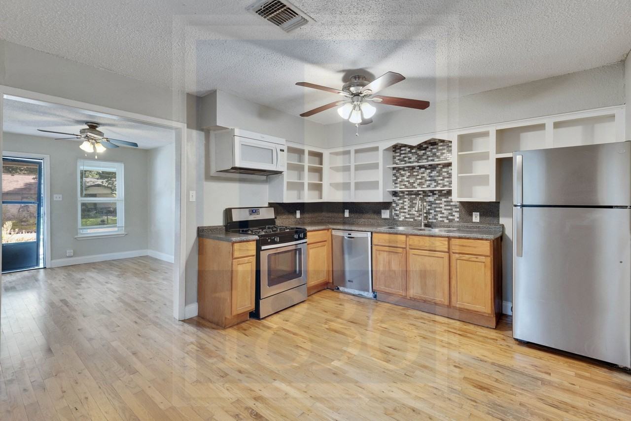 4810 Prock Ln - Photo 5 of 50